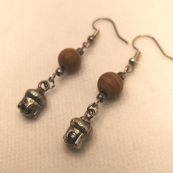 Budda head drop earrings - Picture 2 of 3